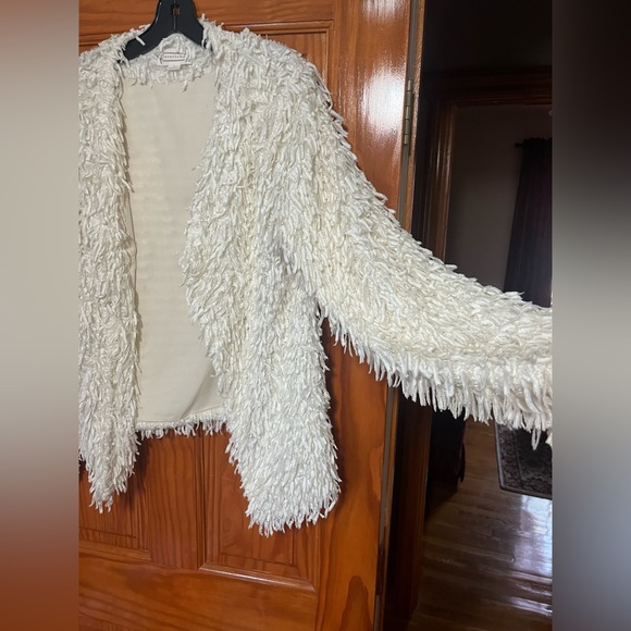 White jacket - Picture 3 of 4